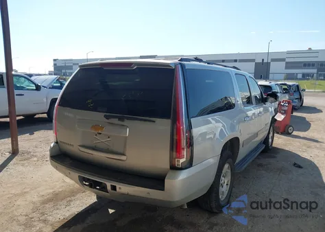2014 Chevrolet Suburban 1500 Lt from USA, damaged, VIN 1GNSCJE01ER197978